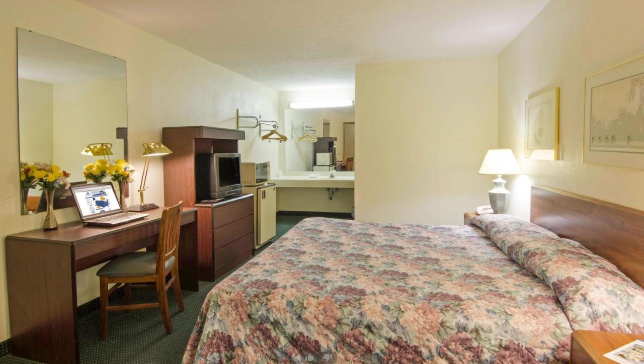 Economy Inn Express By Magnuson Worldwide Columbus Buitenkant foto